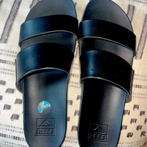 Black Reef Sandals- Size 8